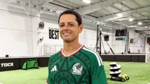 Chicharito Hernández y la nostalgia de volver a vestir la playera del Tri: “Se me metió una basurita en el ojo”