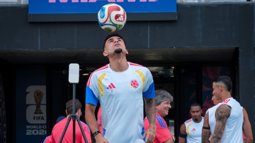 Luis Díaz en un entrenamiento