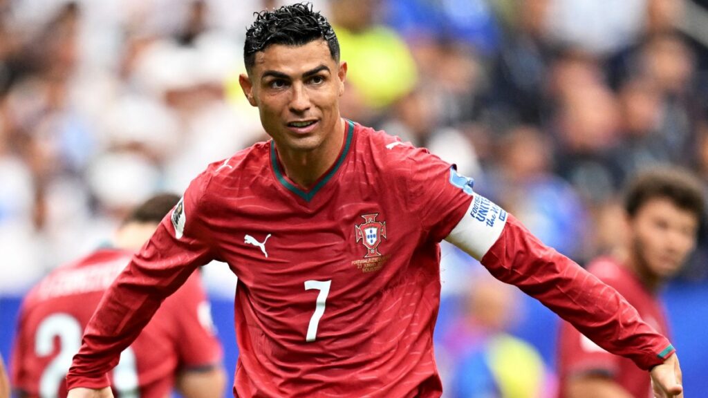 Cristiano se roba el show con dos goles este martes | Reuters/Maria Lysaker