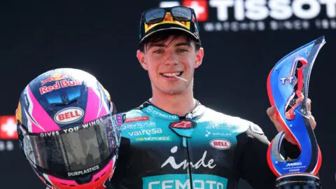 David Alonso se luce y consigue su primer triunfo de la temporada de Moto2 en Países Bajos