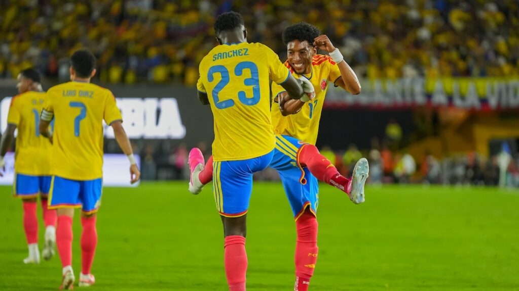 Davinson Sánchez y Johan Mojica con la Selección Colombia