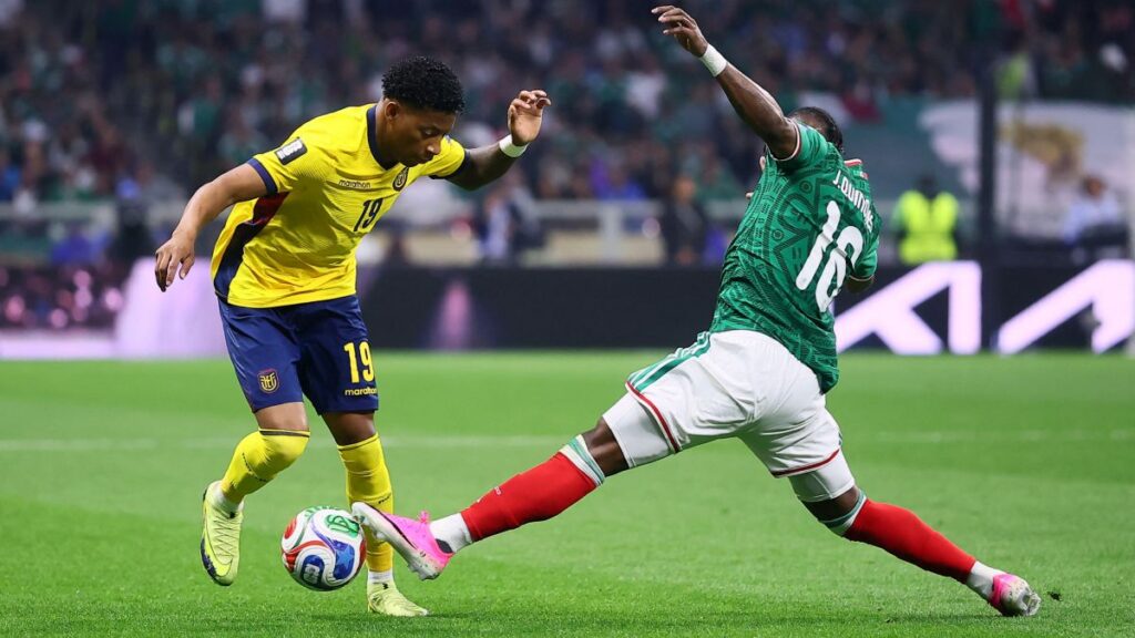 El Tri mantiene a raya a Ecuador