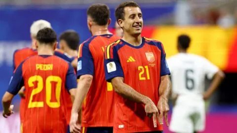 España confirma su condición de favorita tras golear a Arabia Saudita
