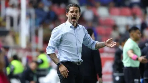 Preocupación total por Fernando Gago: El extécnico de Chivas fue operado de urgencia en Chile