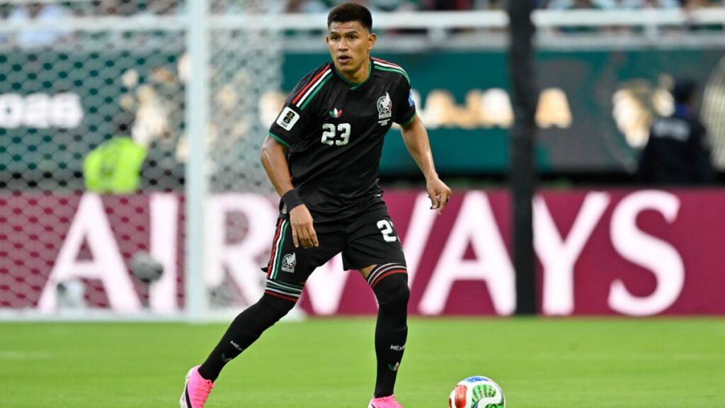 Jesús Gallardo considera que la gente está haciendo su partido con un ambiente mundialista inigualable en la capital mexicana