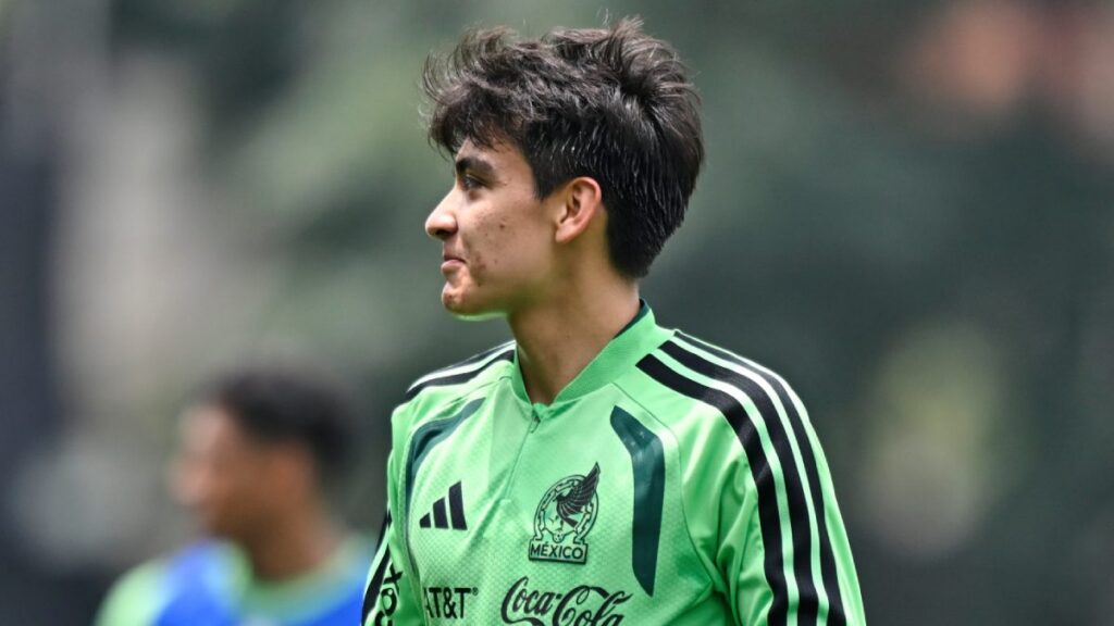 Gilberto Mora, futbolista de la selección mexicana