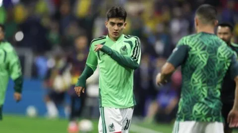 Apenas 17 años y 259 días: Gil Mora supera a Owen y Gavi y se acerca al récord de Pelé en Mundiales