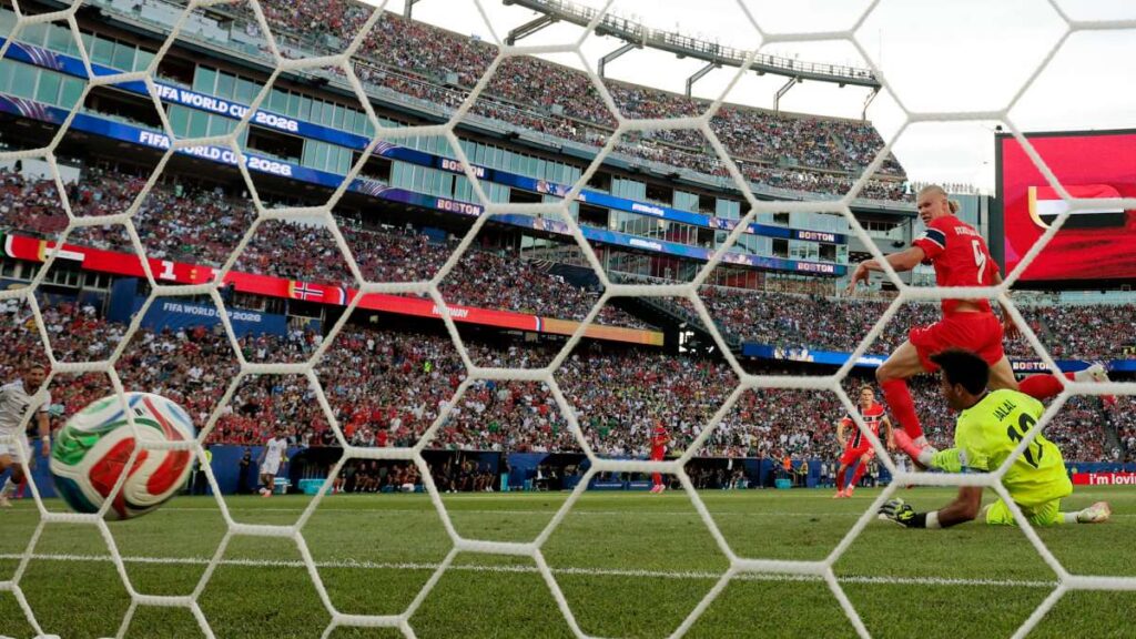 Erling Haaland convierte su primer Mundial en una colección de marcas