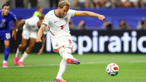 Inglaterra vs Croacia en vivo: KAne marca el penalti repetido