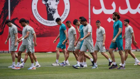 Encuentran Cadáver en vehículo abandonado frente al campamento de Irán en Tijuana
