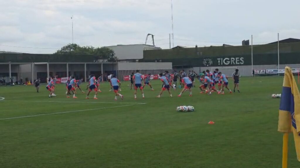 Japón entrena en el Centro de Entrenamiento Tigres durante su estancia en Nuevo León