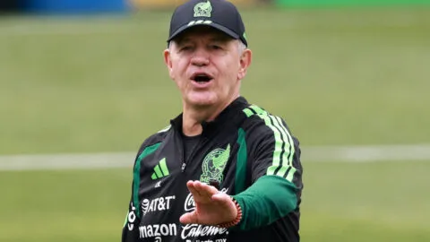 Javier Aguirre esconde su planteamiento de los medios coreanos