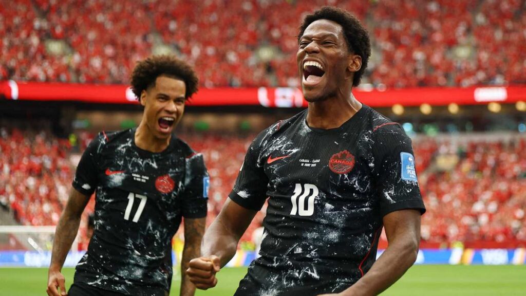 Jonathan David, tres goles ante Qatar