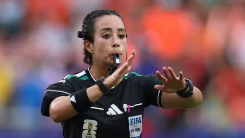 La mexicana Katia Itzel García debuta como árbitra central en el Mundial 2026