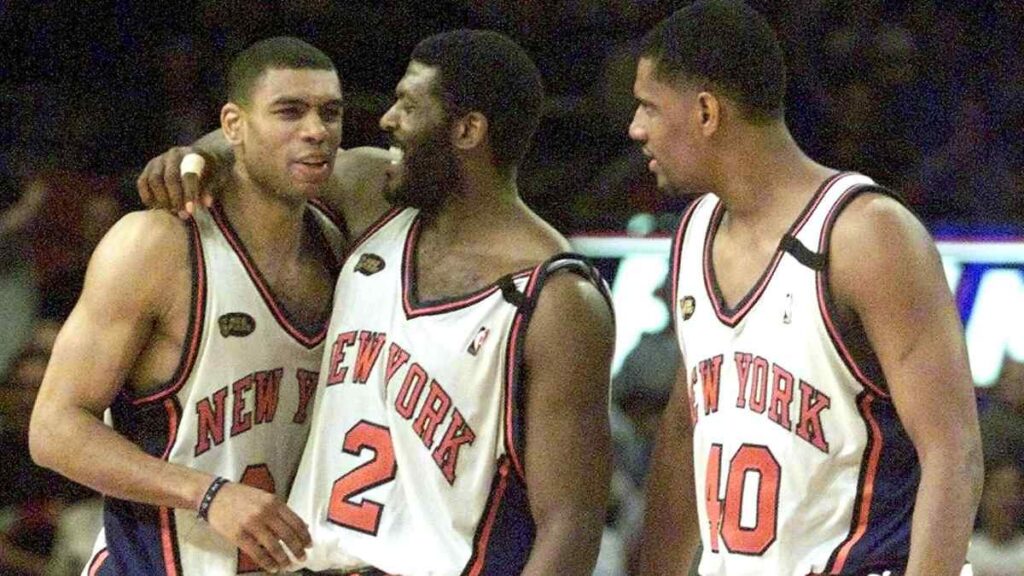 Allan Houston, Larry Johnson y Kurt Thomas en las Finales NBA 1999