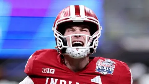 La enfermedad que padece la madre de Fernando Mendoza: la historia detrás de sus lágrimas en el Heisman