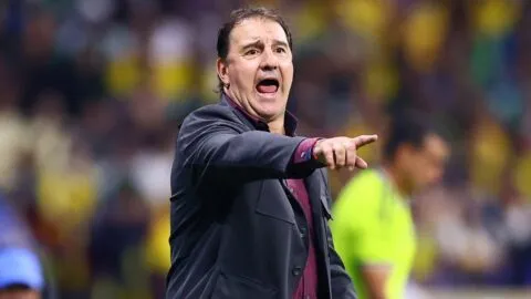 El dilema de Néstor Lorenzo: ¿proteger ante Portugal a los apercibidos de Colombia?