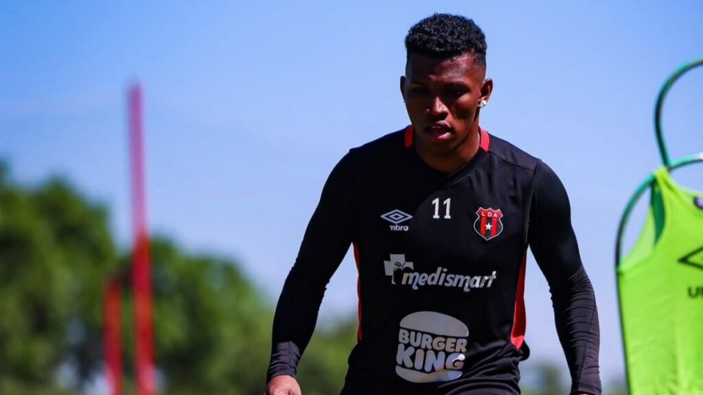Alajuelense anunció la grave lesión de Luis Díaz | @ldacr
