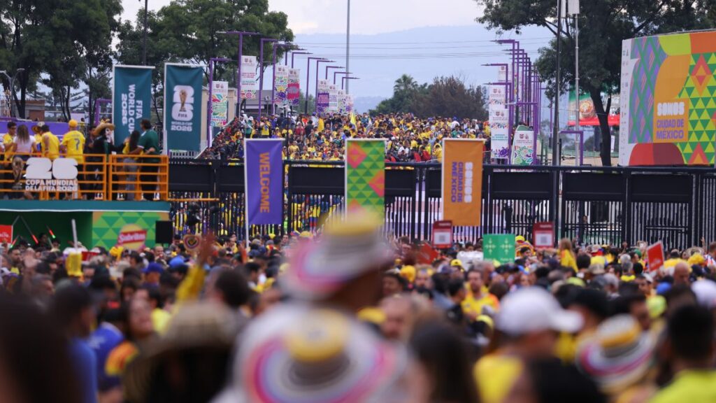 Marea amarilla en el Azteca