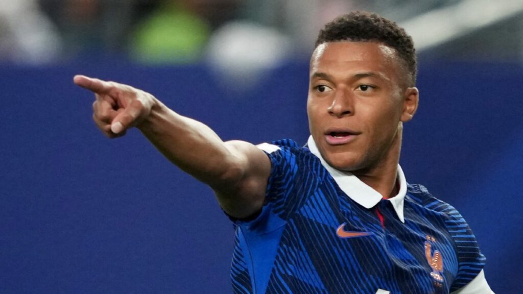 Mbappé en festejo de gol