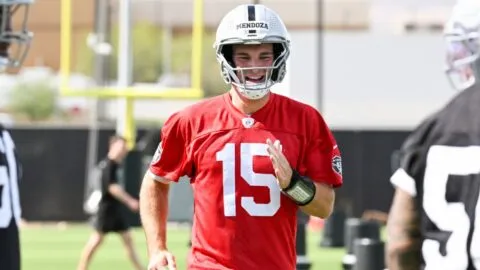 Fernando Mendoza puede llevar a los Raiders a un nuevo nivel entre los aficionados hispanos