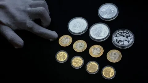 ¿Cuándo salen a la venta las monedas del Mundial 2026 de oro y plata y cuánto costarán?