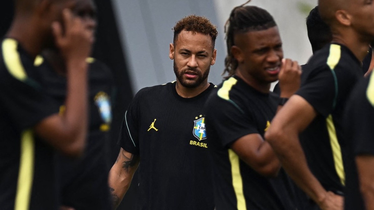 Aunque pudo entrenar, Neymar no jugará ante Haití. Foto: MAURO PIMENTEL / AFP