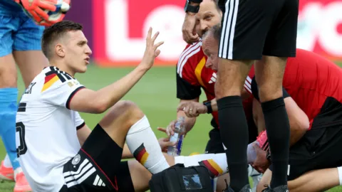 Nico Schlotterbeck de Alemania se pierde el resto del Mundial: qué significa para Ecuador
