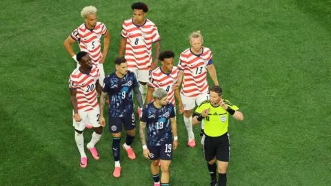 La FIFA estrena la regla de 'Confusión de Identidad' durante el duelo entre Estados Unidos y Paraguay