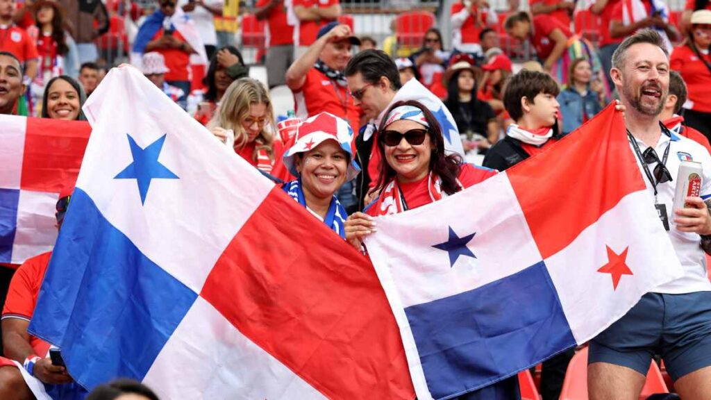 Aficionados panameños previo al partido ante Ghana