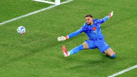Países Bajos vs Marruecos, en vivo: ¡Verbruggen salva a Países Bajos con una increíble atajada!