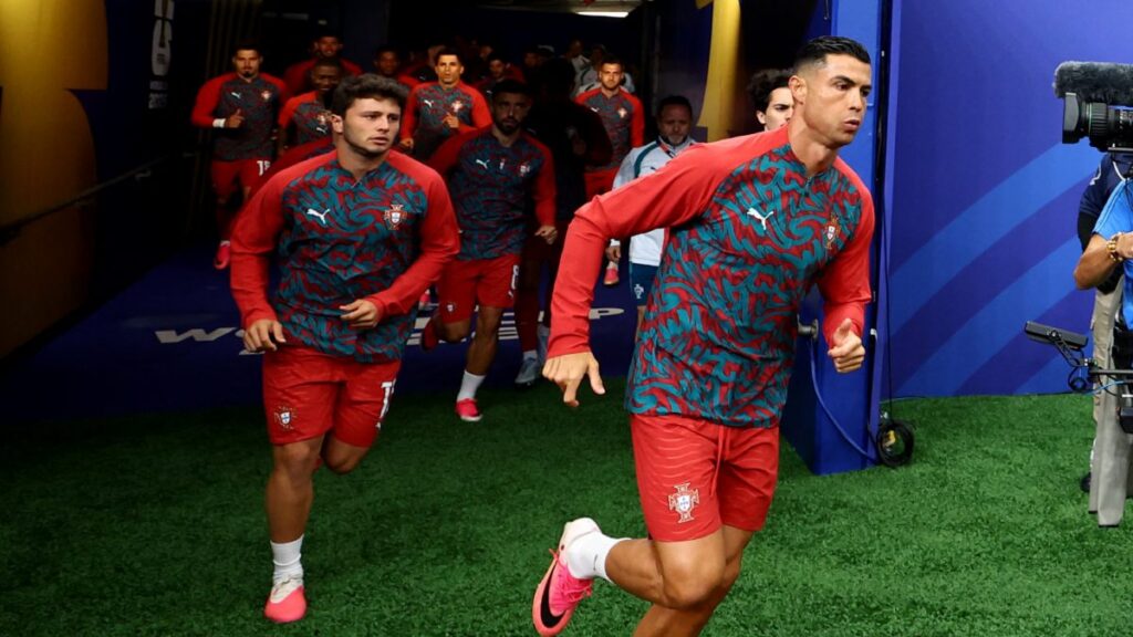 João Neves desata tormenta en Portugal por Cristiano Ronaldo: “Solo es un jugador más para ayudar”