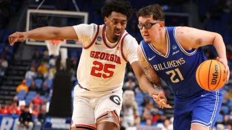 Quién es Robbie Avila, el basquetbolista de raíces mexicanas que buscará un lugar con Lakers