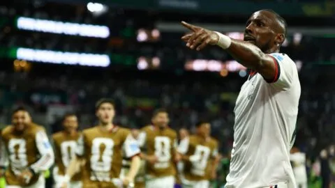 Quiñones rompe la sequía: primer mexicano con doblete mundialista desde Chicharito