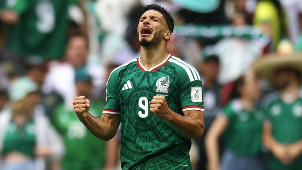 Raúl Jiménez anota su primer gol en un Mundial | Reuters