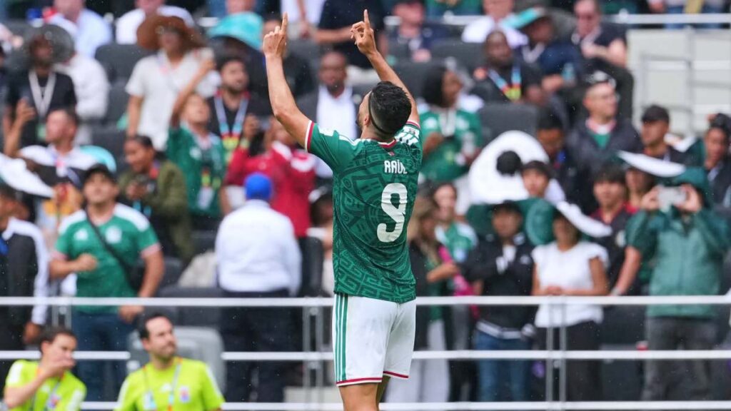 Raúl Jiménez gol vs Sudáfrica