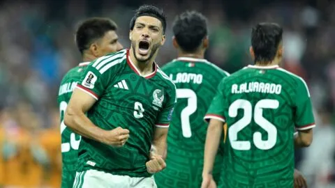 Raúl Jiménez amplía la ventaja ante Ecuador y se acerca al récord goleador de Chicharito con México