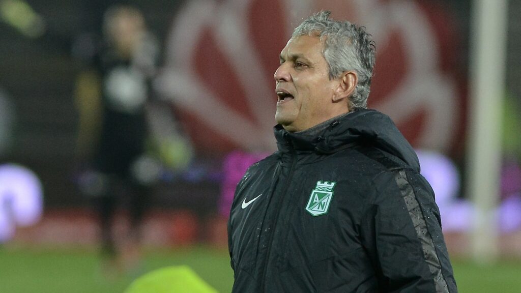 Reinaldo Rueda cuando era entrenador de Nacional