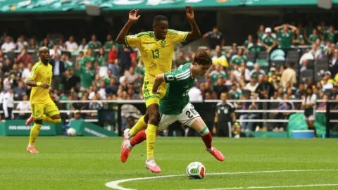 ¡Caen las primeras rojas del Mundial 2026! Sudáfrica pierde a dos hombres en el partido inaugural ante México