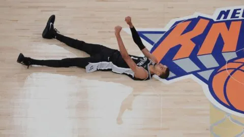 Los Spurs frenan la racha de los Knicks y se llevan su primera victoria en las Finales de la NBA
