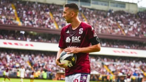 El futuro de Mariano Torres, una incertidumbre en Saprissa