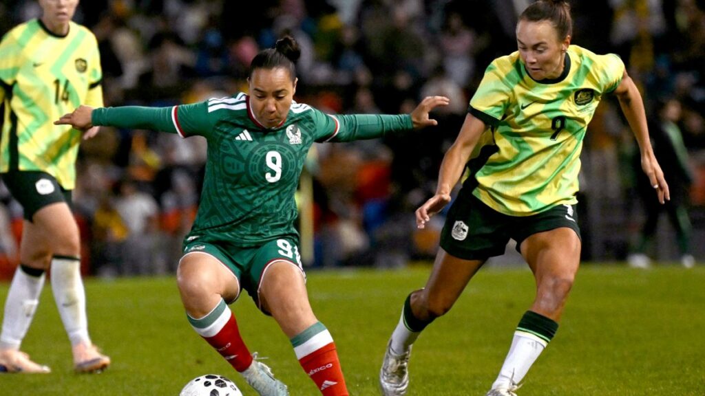 Charlyn Corral en duelo de la selección mexicana