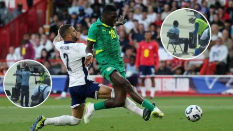 Molestia por la revisión exhaustiva a Senegal al llegar a San Antonio: "No lo harían con Messi y Ronaldo..."