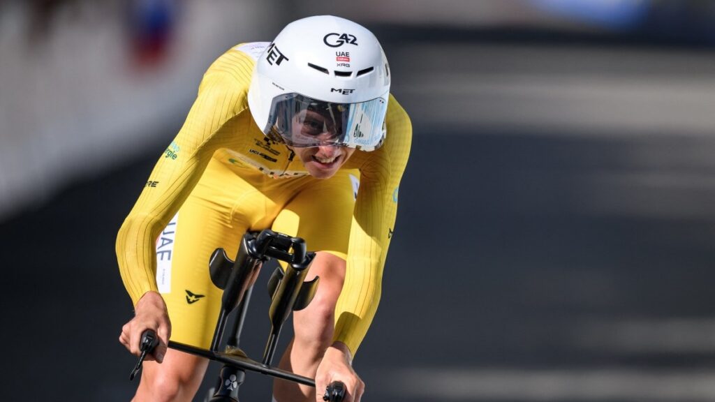 Tadej Pogacar en la crono del Tour de Suiza