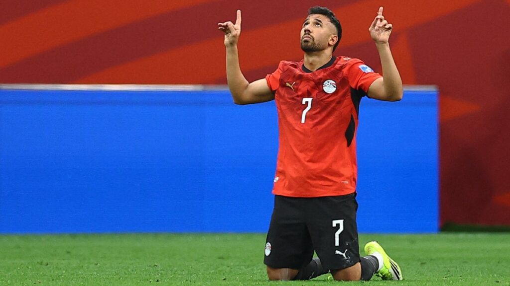 ¡Trézéguet encamina la victoria egipcia!