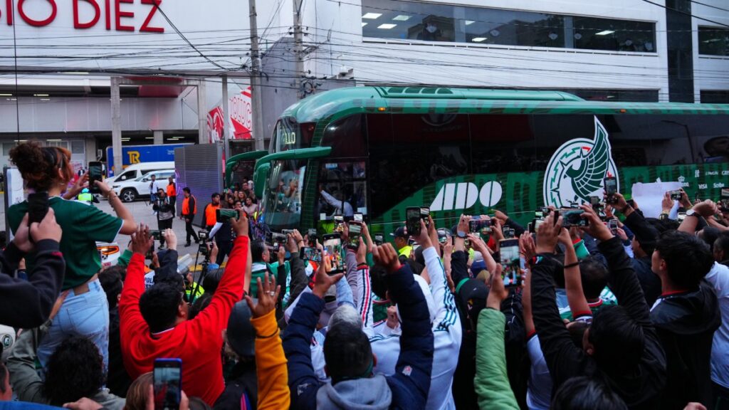 Autobús del Tricolor