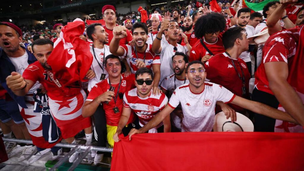 Japón vs Túnez: la afición pone el color previo al partido 1000 en la historia de los Mundiales