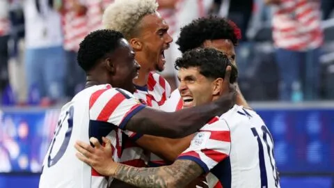 ¡Golpe de Estados Unidos! Damián Bobadilla marca el primer autogol del Mundial