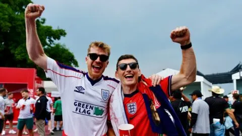 Inglaterra eliminó al Tri, pero sus aficionados se rinden ante México