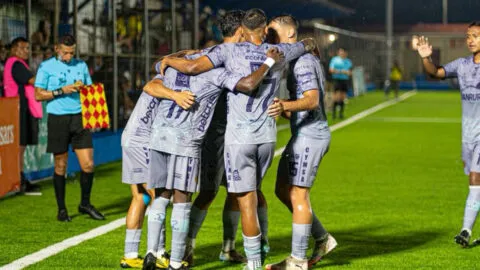 Antigua GFC avanza a la final de la Supercopa de Guatemala tras vencer a Nueva Santa Rosa